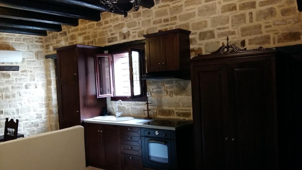 Kritikies Apartment Pitsidia Bagian luar foto