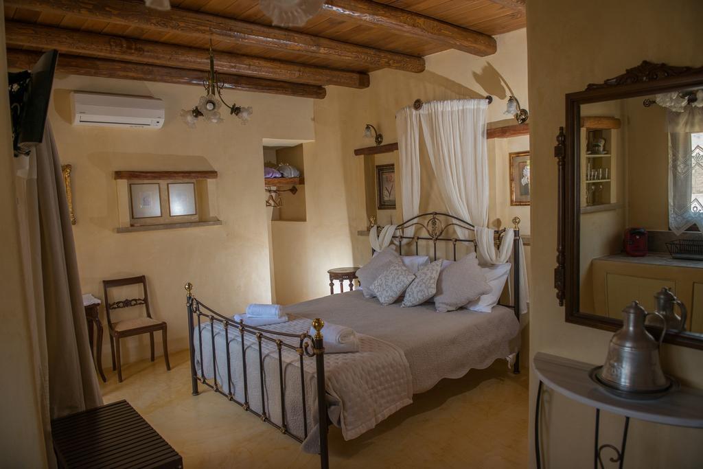 Kritikies Apartment Pitsidia Bagian luar foto